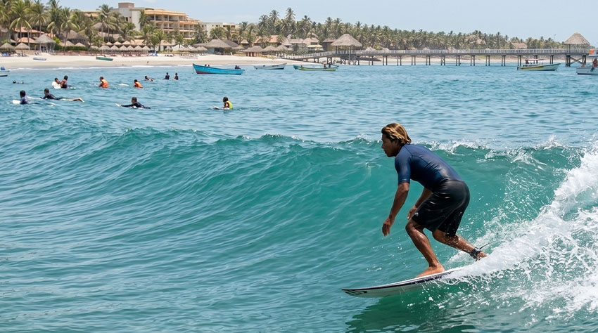 surfista en las playas de Piura